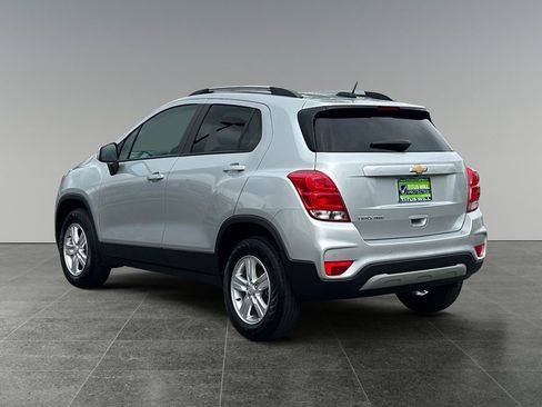 Used 2022 Chevrolet Trax LT w/ Driver Confidence Package image 5