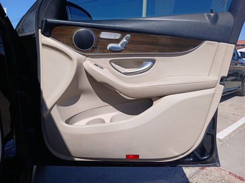 Used 2019 Mercedes-Benz GLC 300 image 16