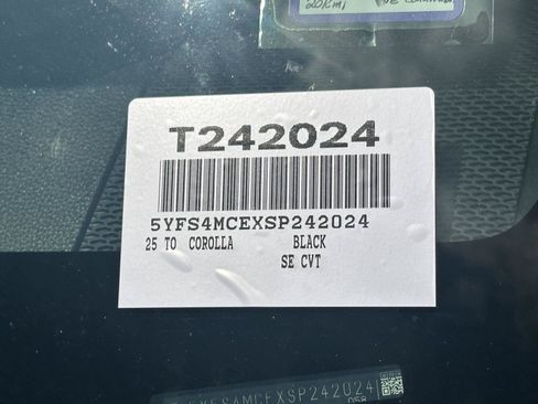 Used 2025 Toyota Corolla SE FWD image 14