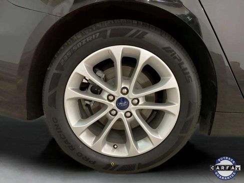 Used 2019 Ford Fusion SE image 25