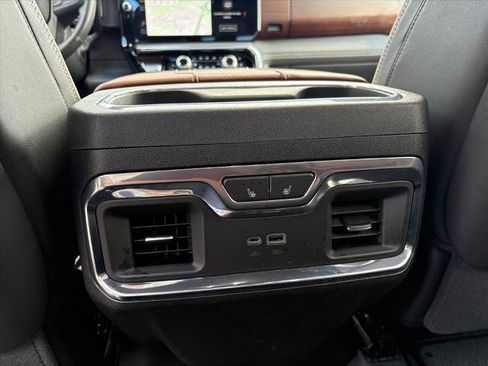 Used 2024 GMC Sierra 2500 Denali Ultimate AWD/4WD image 20