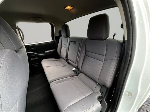Used 2022 Nissan Frontier S w/ Technology Package AWD/4WD image 23