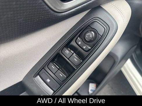 Used 2024 Subaru Forester AWD/4WD image 13