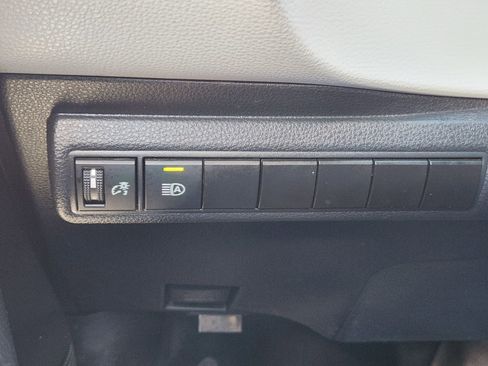 Used 2022 Toyota Corolla SE image 24