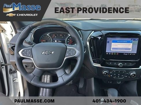 Used 2023 Chevrolet Traverse RS image 12