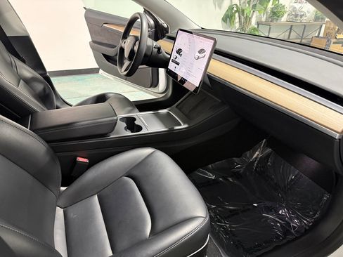 Used 2021 Tesla Model 3 Long Range image 15