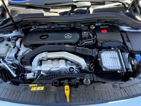 Used 2025 Mercedes-Benz GLA 250 4MATIC image 10