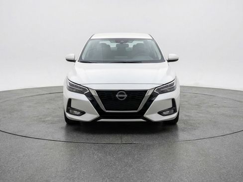 Used 2025 Nissan Sentra SV FWD image 2