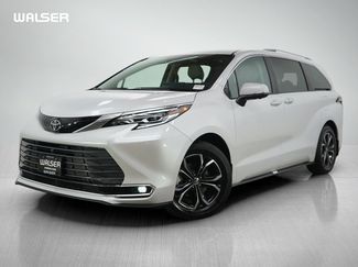 Used 2026 Toyota Sienna Platinum AWD/4WD video 1