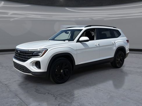 New 2026 Volkswagen Atlas SE FWD image 1