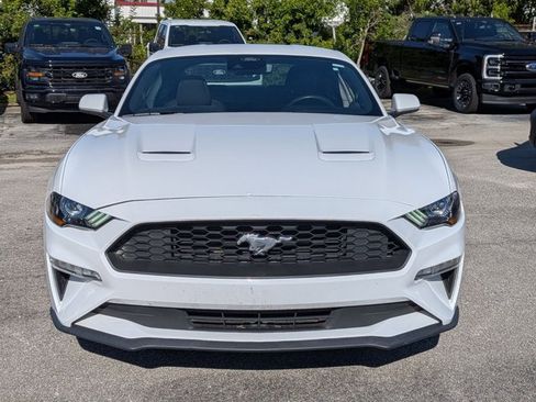 Used 2022 Ford Mustang Coupe image 2