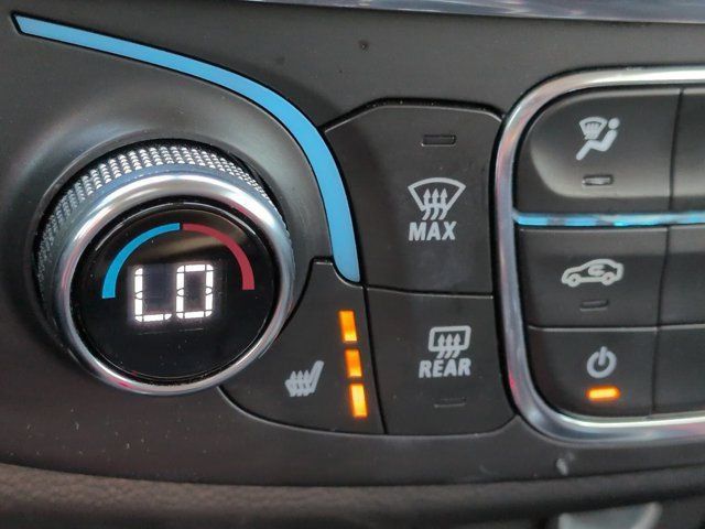 Used 2020 Chevrolet Traverse LT FWD image 21