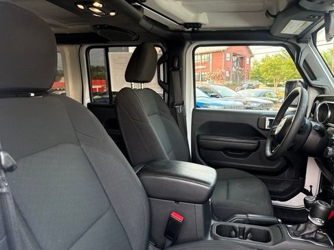 Used 2023 Jeep Wrangler Unlimited Sport AWD/4WD image 30