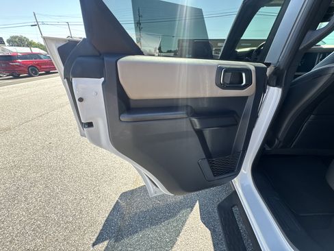 Used 2024 Ford Bronco Wildtrak AWD/4WD image 8