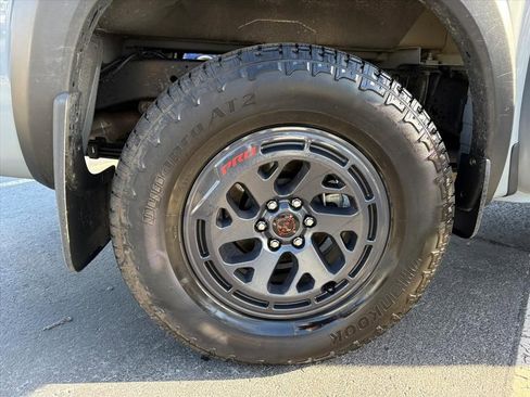 Certified 2025 Nissan Frontier PRO-4X image 27