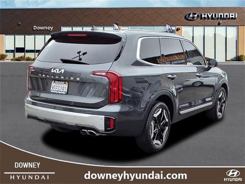 Used 2023 Kia Telluride S image 4