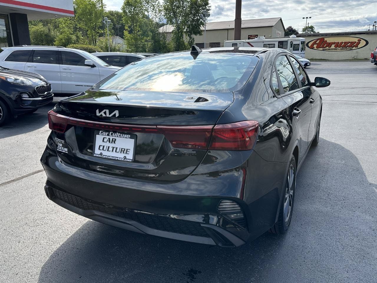 Used 2023 Kia Forte LXS w/ LXS Technology Package FWD image 16
