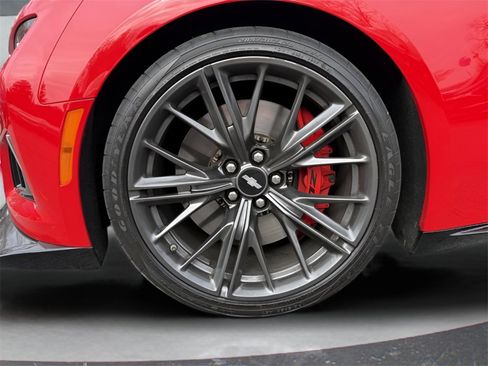 Used 2019 Chevrolet Camaro ZL1 w/ LPO, ZL1 Protection Package image 8