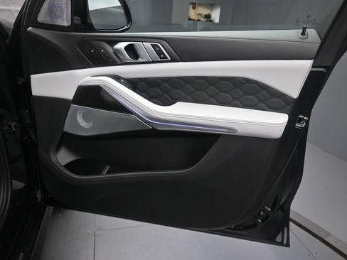 Used 2024 BMW X5 M Competition w/ Executive Package AWD/4WD image 32