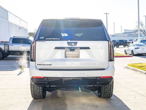 Used 2026 Cadillac Escalade Platinum Sport w/ LPO, Floor Liner Package image 8