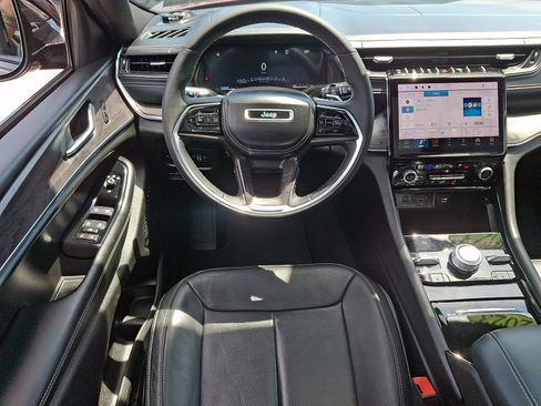 Used 2023 Jeep Grand Cherokee L Overland AWD/4WD image 12