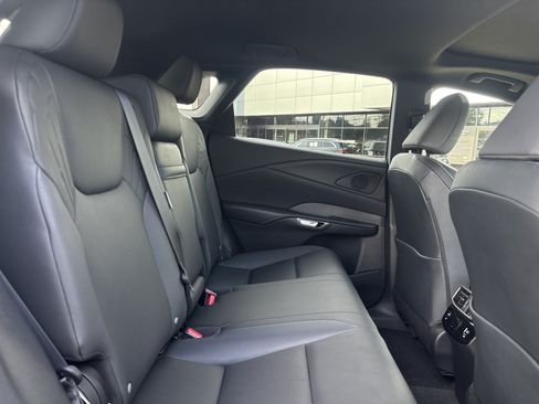 Used 2025 Lexus RX 350 F Sport w/ Convenience Package AWD/4WD image 33