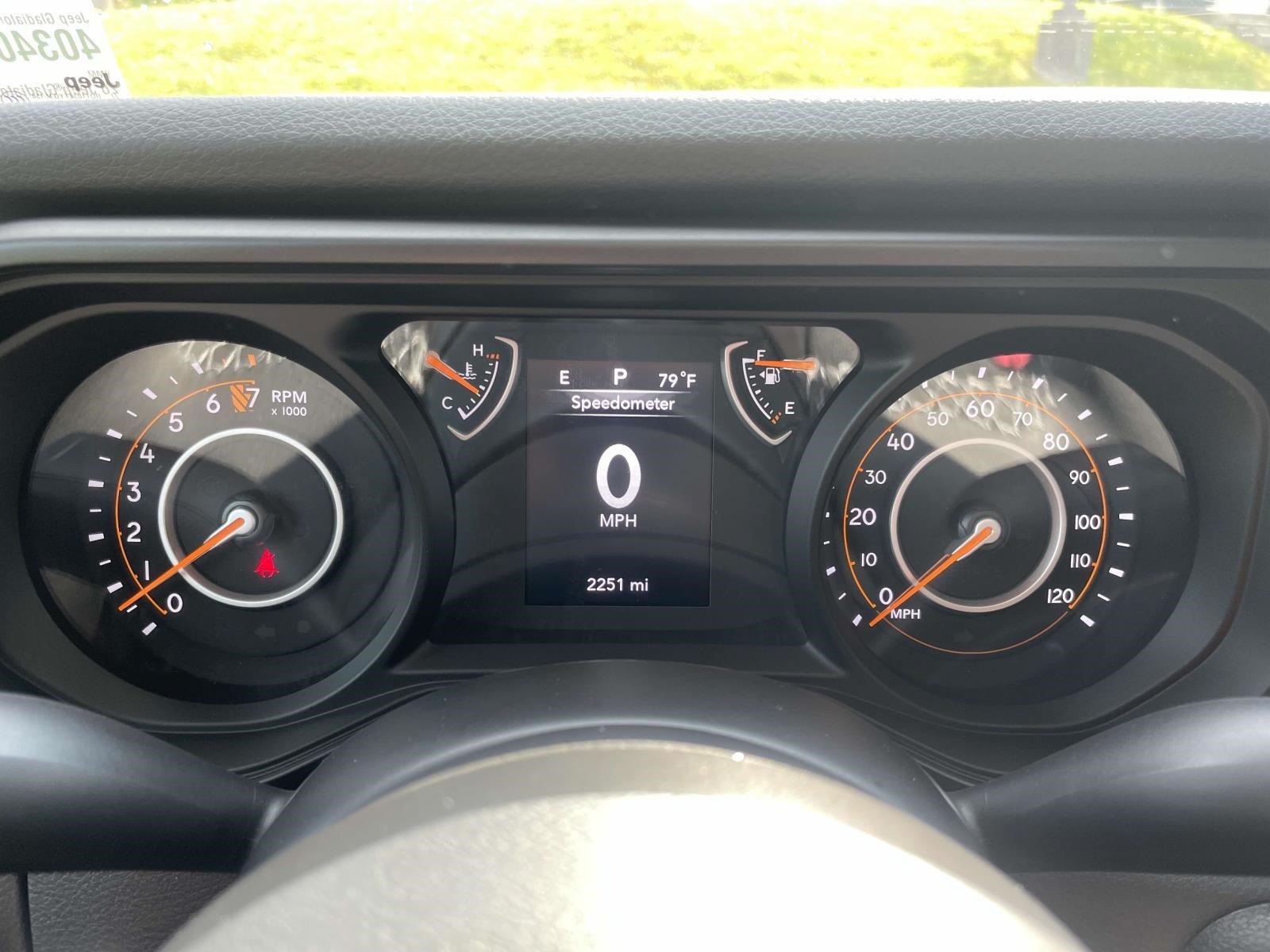 Used 2026 Jeep Gladiator Sport AWD/4WD image 17