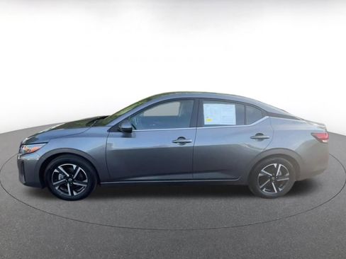 Used 2025 Nissan Sentra SV FWD image 9