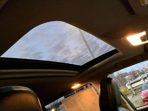 Used 2017 Toyota Highlander XLE image 21