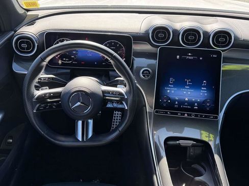 Used 2023 Mercedes-Benz GLC 300 4MATIC image 29