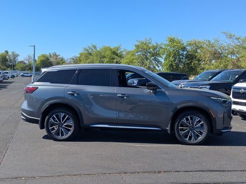 Certified 2026 INFINITI QX60 Luxe w/ Family Package image 7
