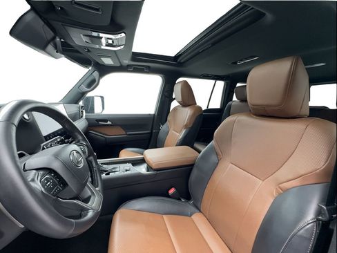 Used 2024 Lexus GX 550 w/ Cold Area Package AWD/4WD image 20