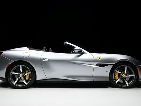 Used 2022 Ferrari Portofino M RWD image 2