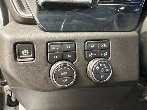Used 2024 Chevrolet Silverado 2500 LTZ w/ LTZ Convenience Package AWD/4WD image 20