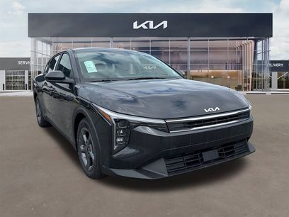 New 2025 Kia K4 LXS