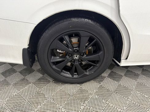 Used 2023 Honda Odyssey Sport image 18