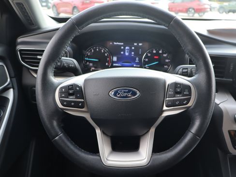 Used 2023 Ford Explorer XLT w/ Equipment Group 202A image 17