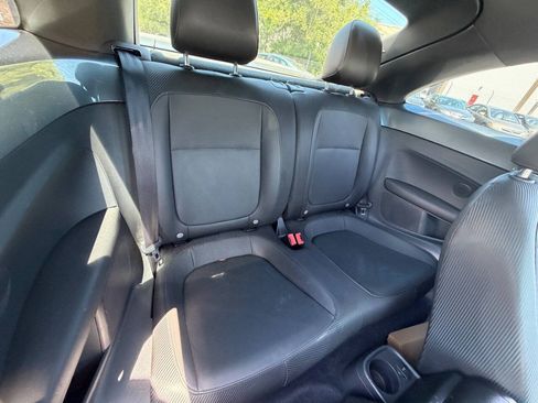 Used 2014 Volkswagen Beetle TDI FWD image 35
