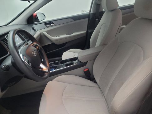 Used 2018 Hyundai Sonata SE FWD image 17