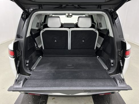 Used 2024 Rivian R1S Adventure AWD/4WD image 15