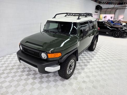 Used 2013 Toyota FJ Cruiser 4WD image 4