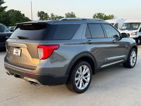 Used 2022 Ford Explorer Platinum w/ Equipment Group 601A AWD/4WD image 10