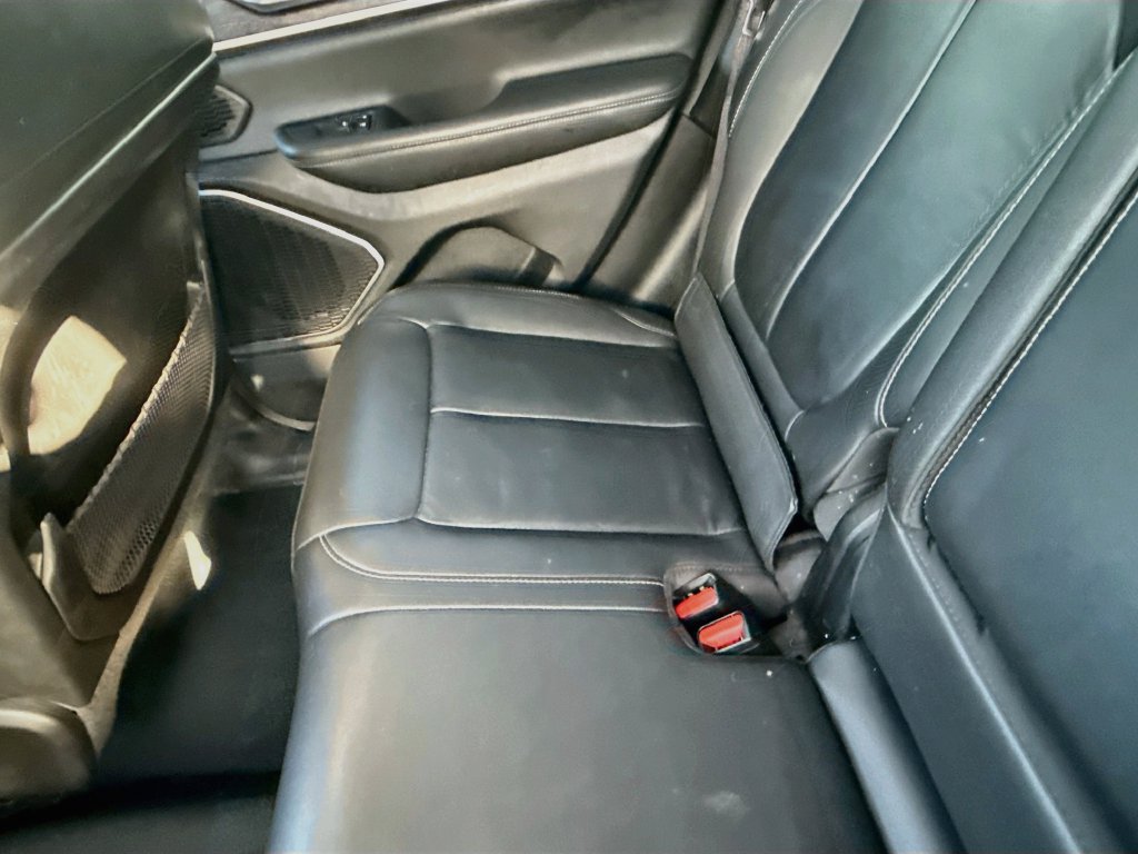 Used 2022 Jeep Grand Cherokee Limited RWD image 30
