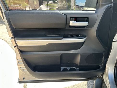 Used 2015 Toyota Tundra SR5 w/ SR5 Upgrade Package AWD/4WD image 15