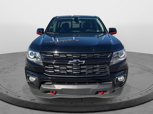 Certified 2022 Chevrolet Colorado LT w/ Redline Special Edition image 2
