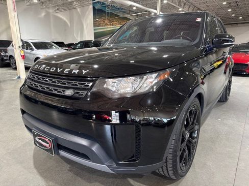 Used 2018 Land Rover Discovery SE image 22