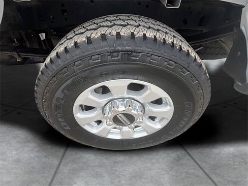 Used 2024 Ford F250 XLT w/ FX4 Off-Road Package image 38