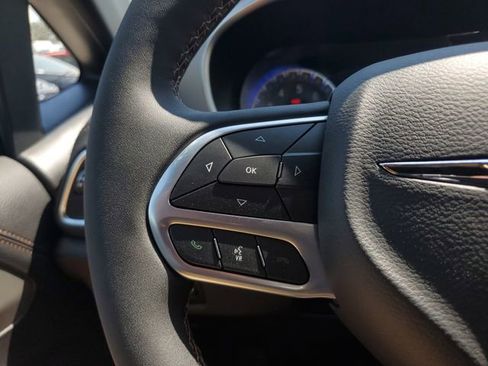 New 2026 Chrysler Pacifica Pinnacle image 24