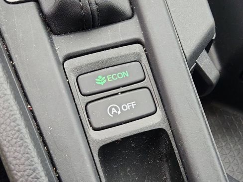 Certified 2025 Honda Accord SE image 14