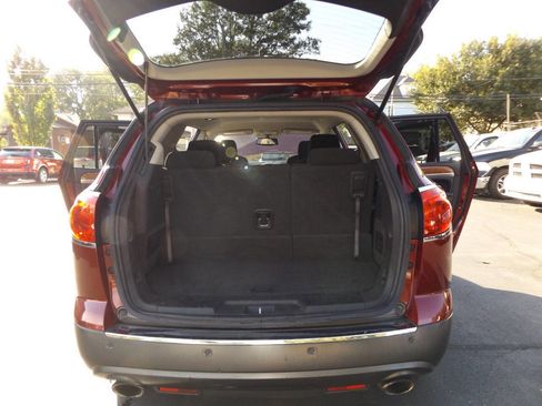 Used 2011 Buick Enclave CX w/ Driver Confidence Package image 30